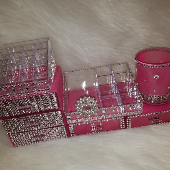 Makeup Organizer - Picture 2 of 4